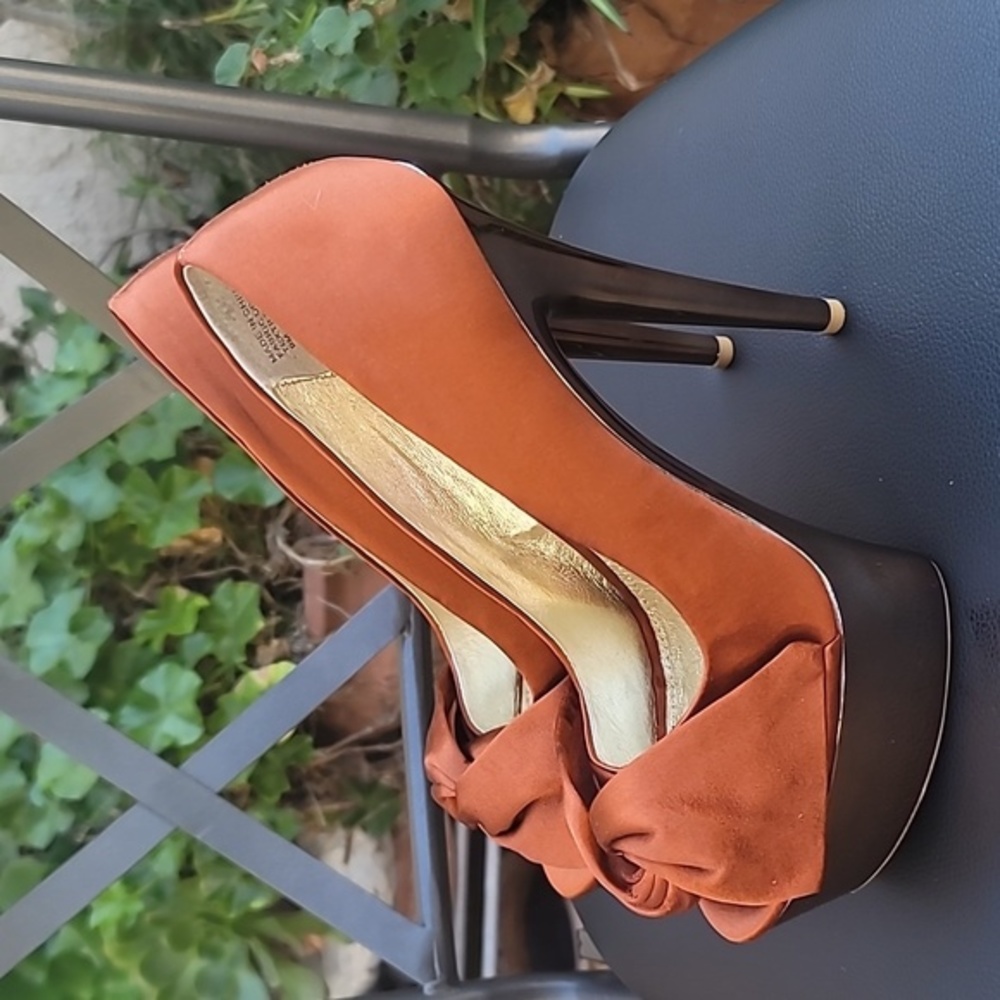 Stilettos Wild Pair Satin Toe Bow Platform Heels SZ 9